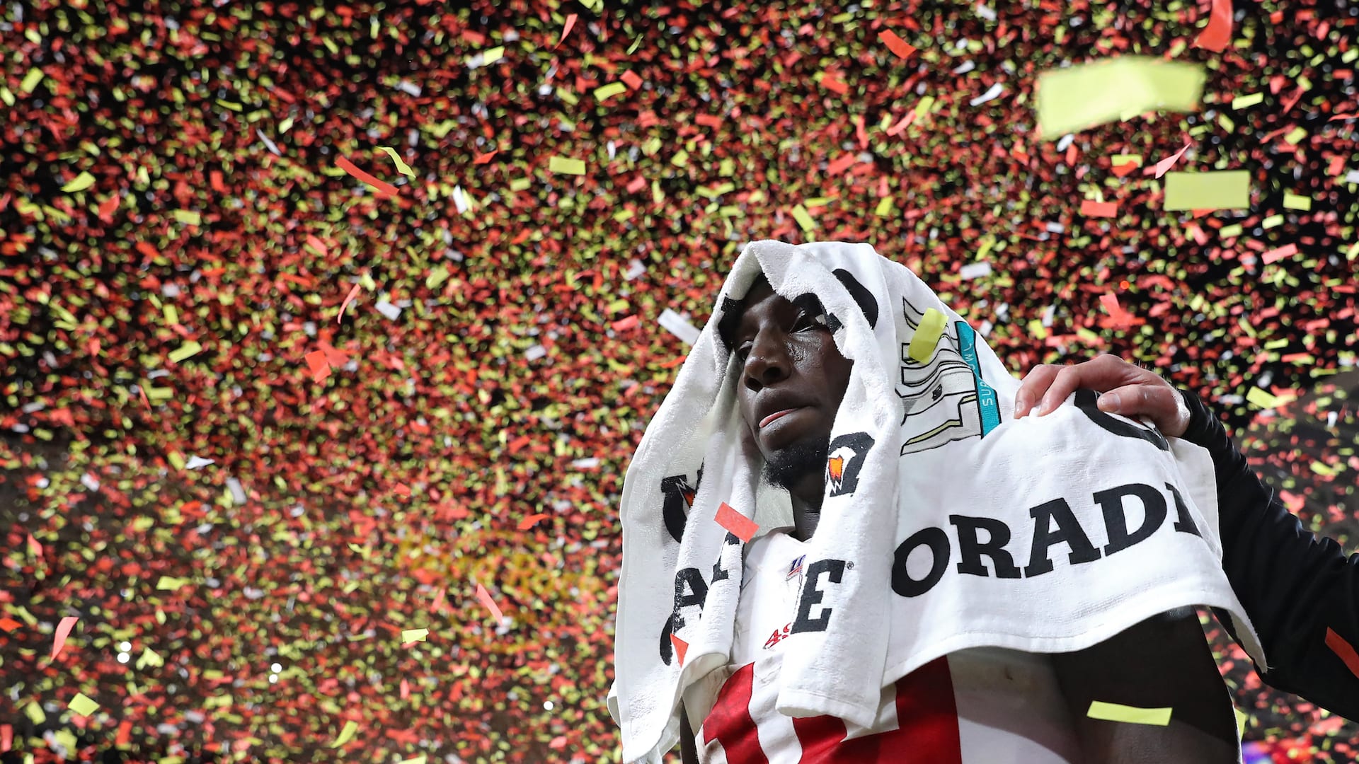 Deebo Samuel is sad watching the confetti after the 49ers lost the Super Bowl to the Chiefs