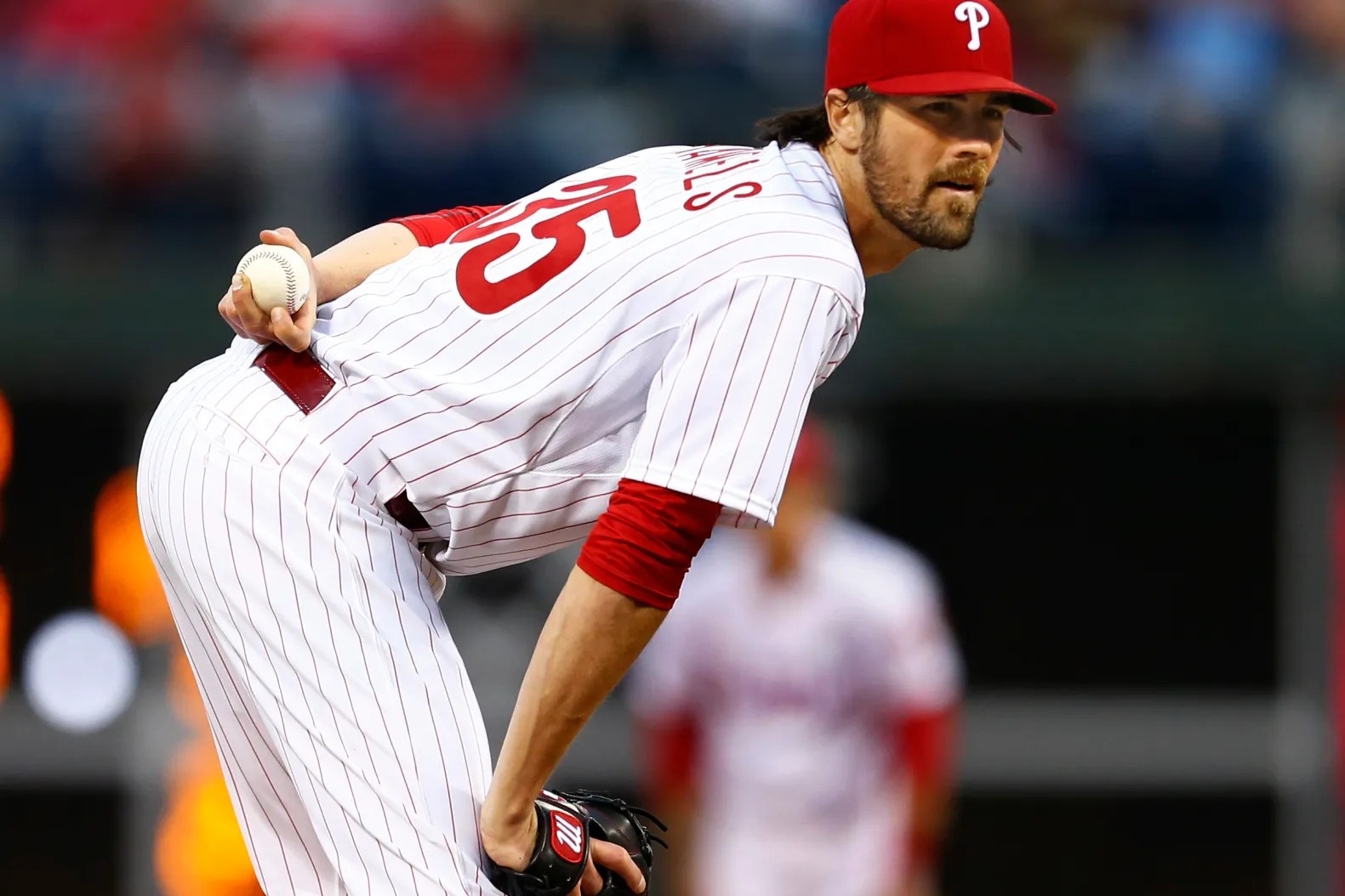 Cole Hamels pitches in May 2015