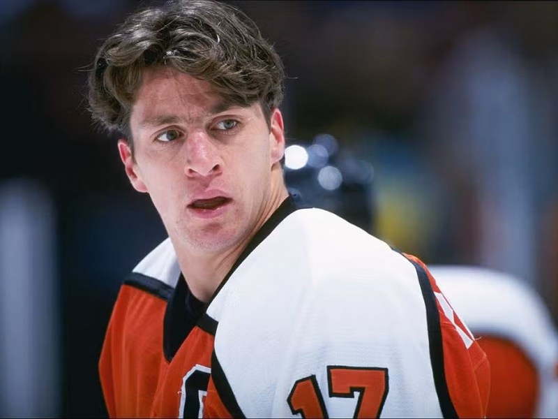 Flyers and Hurricanes: Rod In, Rod&nbsp;Out