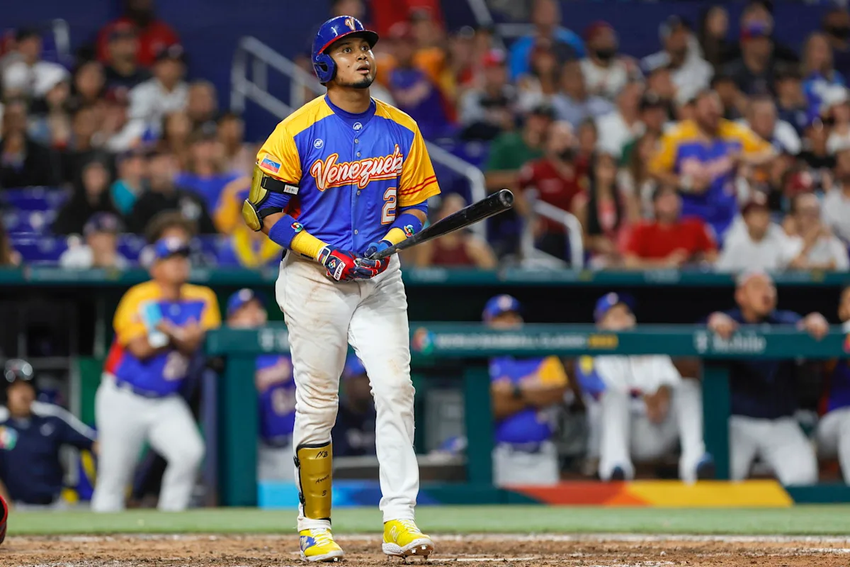 No Strikeouts, No Walks, All Luis Arraez